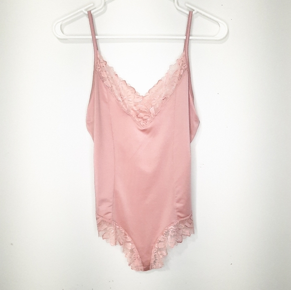 Free People Intimately FB Wild Bunch Bodysuit Pink Lace Trim Womens Size S Vneck - Picture 3 of 13